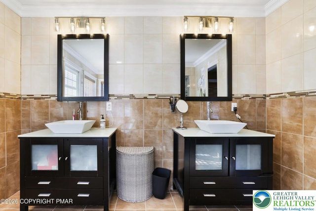 117 Fernwood Road, Lehman Twp, PA 18324