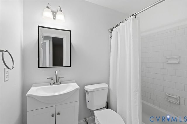 14 Ashinghurst Rd, Henrico, VA 23238