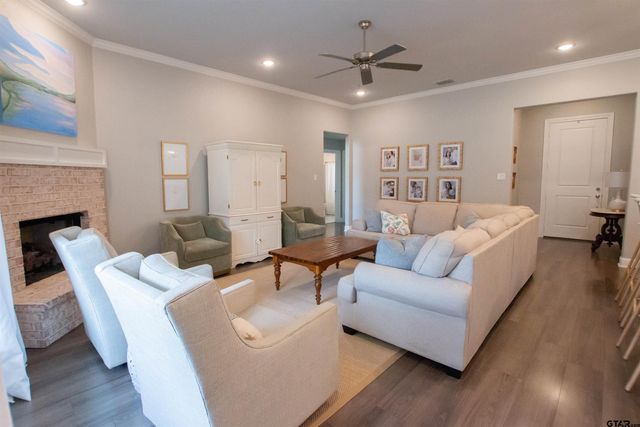 11462 Lindsey Garden Dr, Tyler, TX 75709