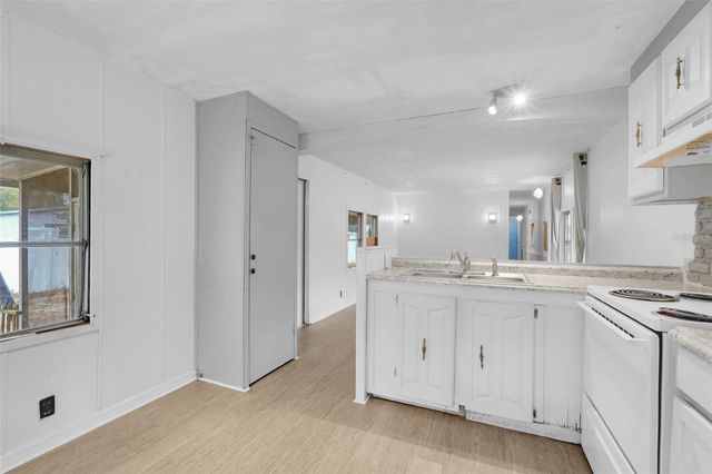 12623 MILWAUKEE AVENUE, Tavares, FL 32778