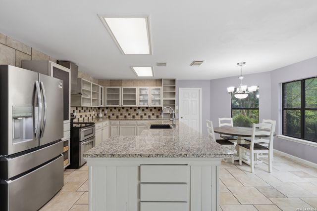 12103 Victorian Oaks, San Antonio, TX 78253