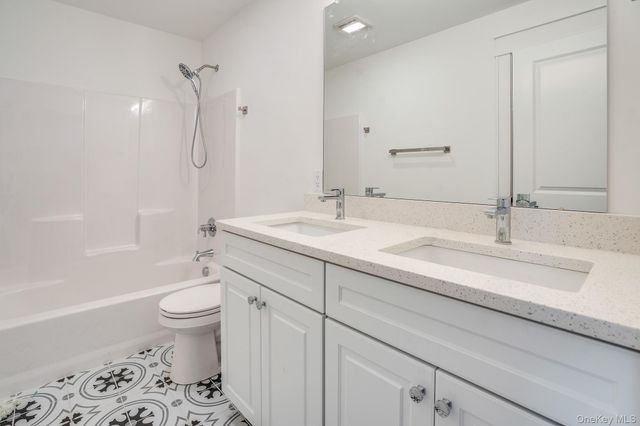 989 Freedom road, Pleasant Valley, NY 12569