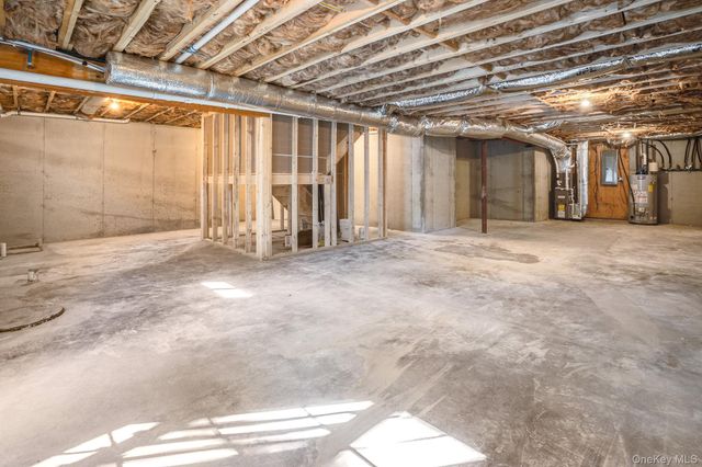 989 Freedom road, Pleasant Valley, NY 12569