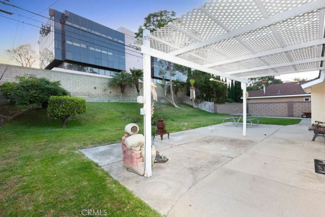 20431 Seven Seas Lane, Huntington Beach, CA 92646