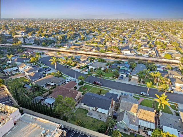 20431 Seven Seas Lane, Huntington Beach, CA 92646