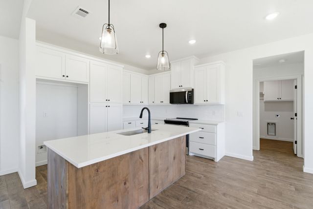 141 Zaragosa Drive, Lipan, TX 76462