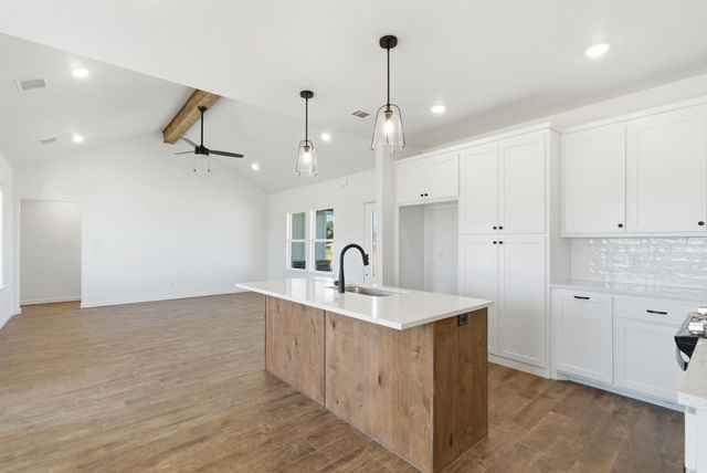 141 Zaragosa Drive, Lipan, TX 76462