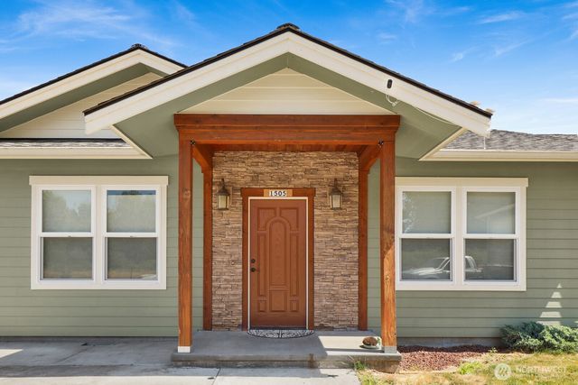 1505 Falcon Lane, Ferndale, WA 98248