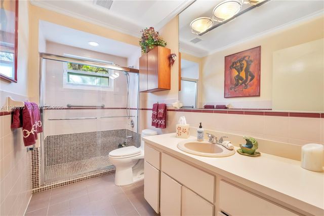 2496 Abaco Avenue, Miami, FL 33133