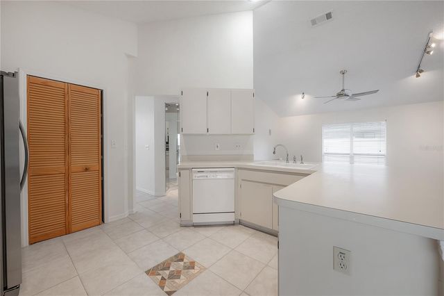 15121 HEATHRIDGE DRIVE, Tampa, FL 33625