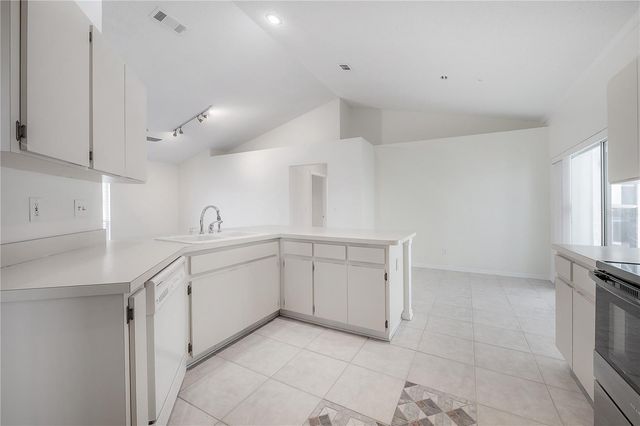 15121 HEATHRIDGE DRIVE, Tampa, FL 33625
