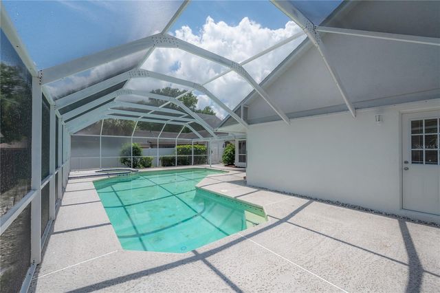 15121 HEATHRIDGE DRIVE, Tampa, FL 33625