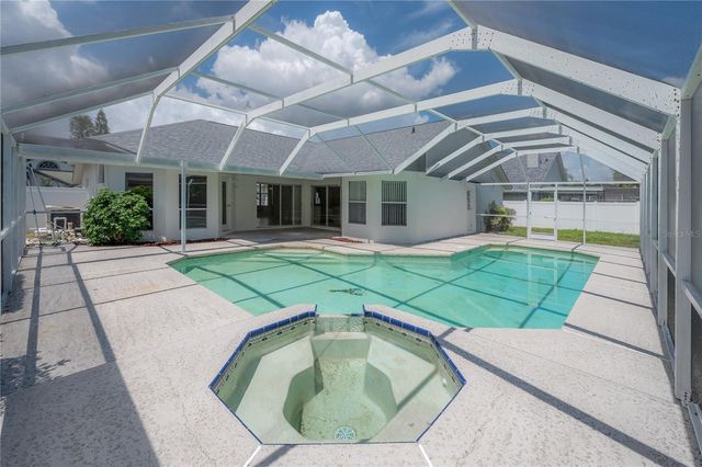 15121 HEATHRIDGE DRIVE, Tampa, FL 33625