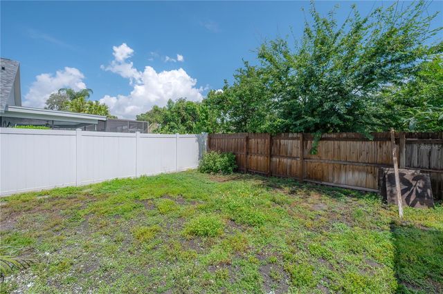 15121 HEATHRIDGE DRIVE, Tampa, FL 33625