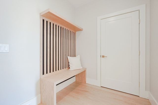 23 Pilgrim Rd, Wellesley, MA 02481