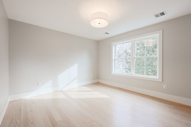 23 Pilgrim Rd, Wellesley, MA 02481