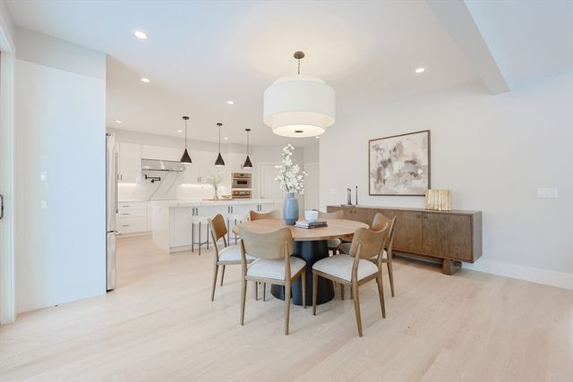 23 Pilgrim Rd, Wellesley, MA 02481