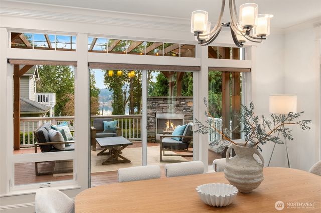 9942 SE 39th Street, Mercer Island, WA 98040