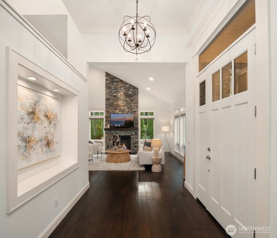 9942 SE 39th Street, Mercer Island, WA 98040