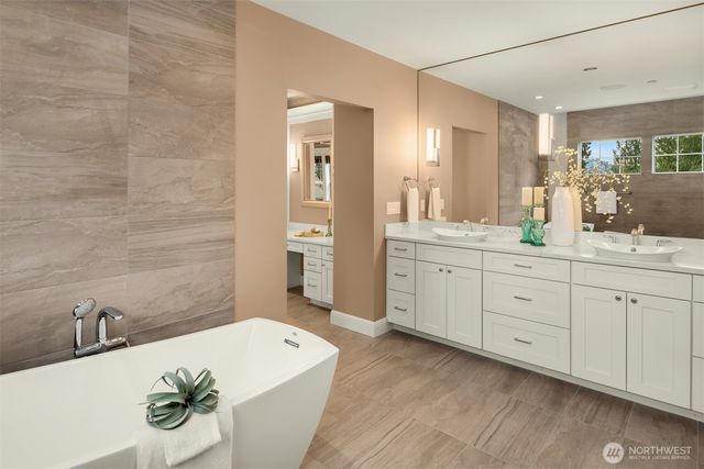 9942 SE 39th Street, Mercer Island, WA 98040