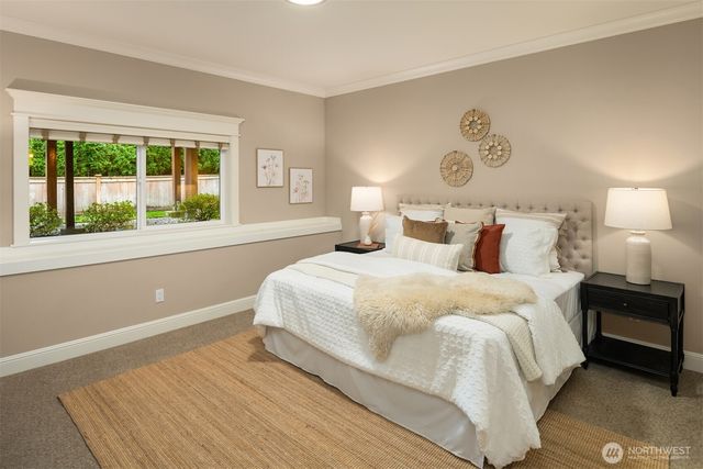 9942 SE 39th Street, Mercer Island, WA 98040