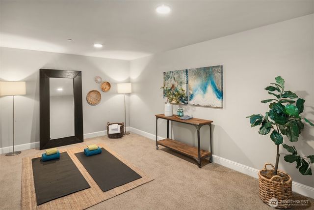 9942 SE 39th Street, Mercer Island, WA 98040