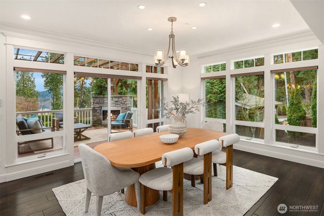 9942 SE 39th Street, Mercer Island, WA 98040