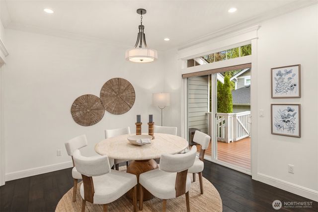 9942 SE 39th Street, Mercer Island, WA 98040