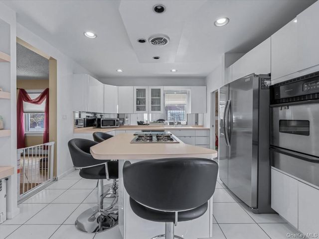 146-07 17th Avenue, Whitestone, NY 11357