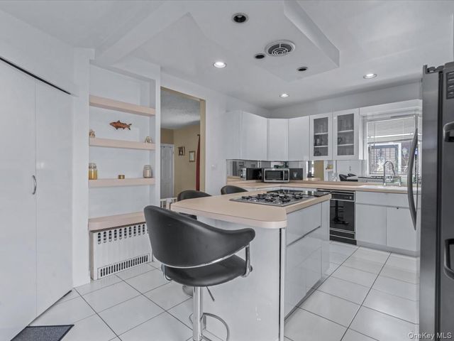 146-07 17th Avenue, Whitestone, NY 11357