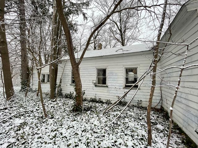 697 W Grand Avenue, Muskegon, MI 49441