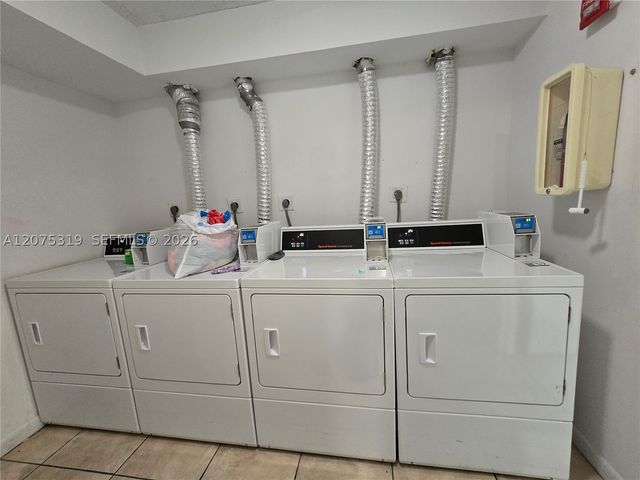 6940 Miami Gardens Dr 1-319, Hialeah, FL 33015