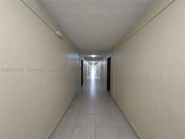 6940 Miami Gardens Dr 1-319, Hialeah, FL 33015