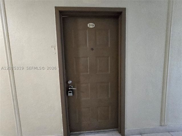 6940 Miami Gardens Dr 1-319, Hialeah, FL 33015