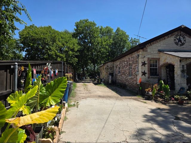 1504 Rowan Avenue, Dallas, TX 75223