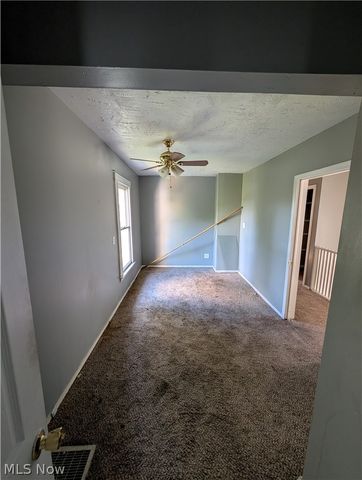 33 Hyde Avenue, Niles, OH 44446