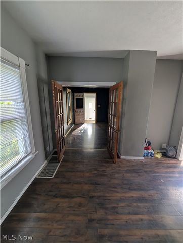 33 Hyde Avenue, Niles, OH 44446