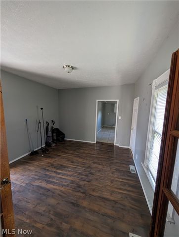 33 Hyde Avenue, Niles, OH 44446