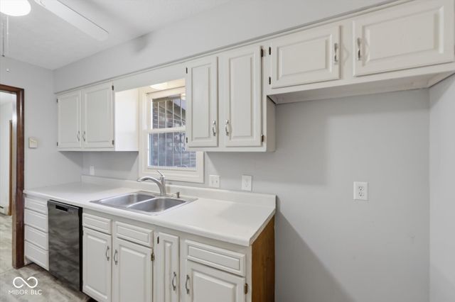 4661 N Frontage Road, Fairland, IN 46126