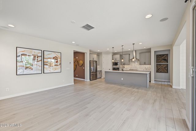 8924 W VERMONT Avenue, Glendale, AZ 85305