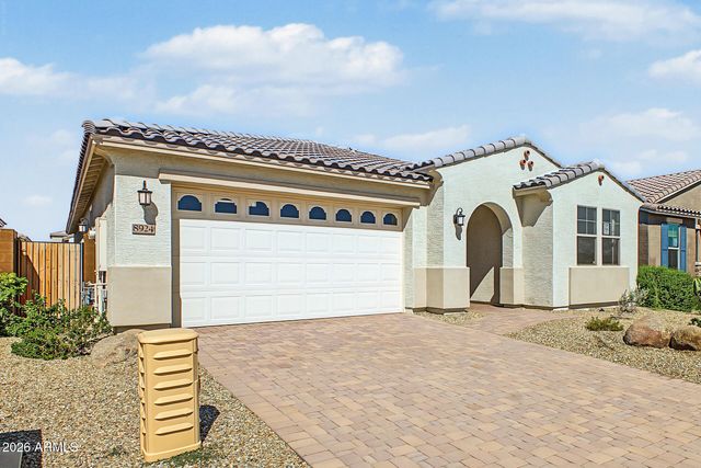 8924 W VERMONT Avenue, Glendale, AZ 85305