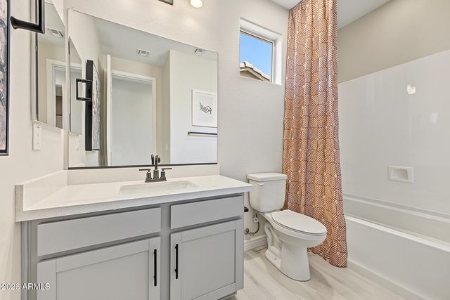 8924 W VERMONT Avenue, Glendale, AZ 85305