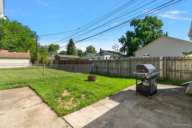 28828 Galloway Street, Roseville, MI 48066