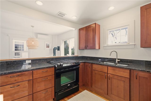 19 Third Street, Newport, RI 02840