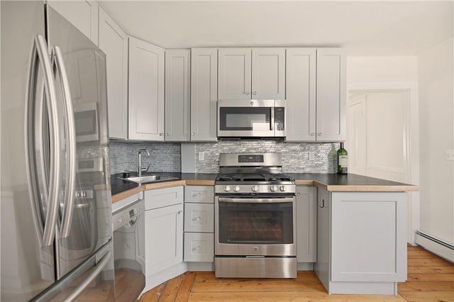 19 Third Street, Newport, RI 02840