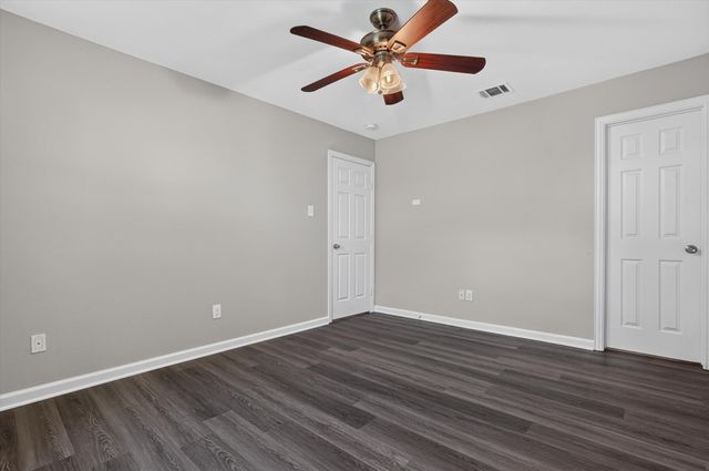 624 Hallvale Drive, White Settlement, TX 76108