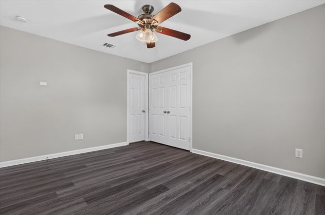 624 Hallvale Drive, White Settlement, TX 76108