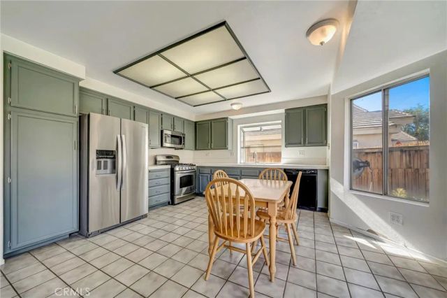 1009 Heatherfield, Rosamond, CA 93560