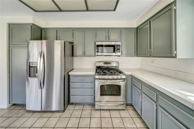 1009 Heatherfield, Rosamond, CA 93560