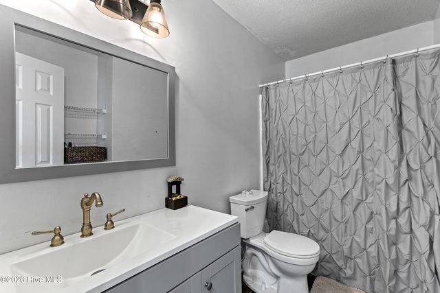 2030 Derby Run Road, Jacksonville, NC 28546